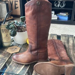 New Frye Cognac Boots